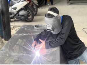 ค่าแรงติดตั้งรางน้ำฝนเมตรละเท่าไร?