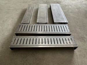 ตะแกรงระบายน้ำสำเร็จรูปสแตนเลส