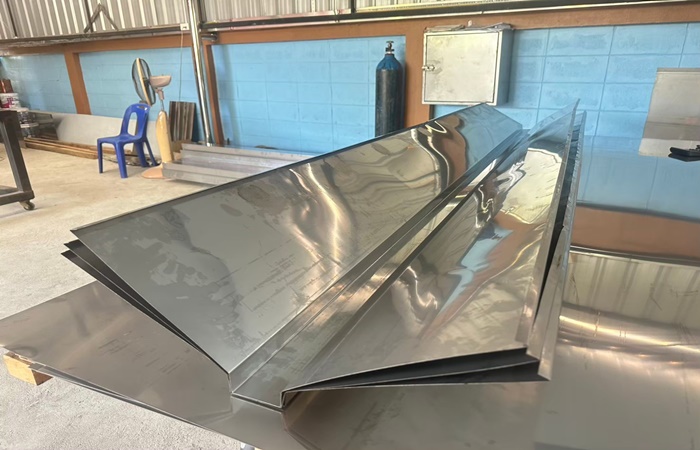 รางตะเข้หลังคา